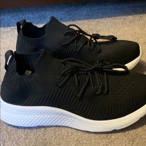 Black Sneakers/Running shoes